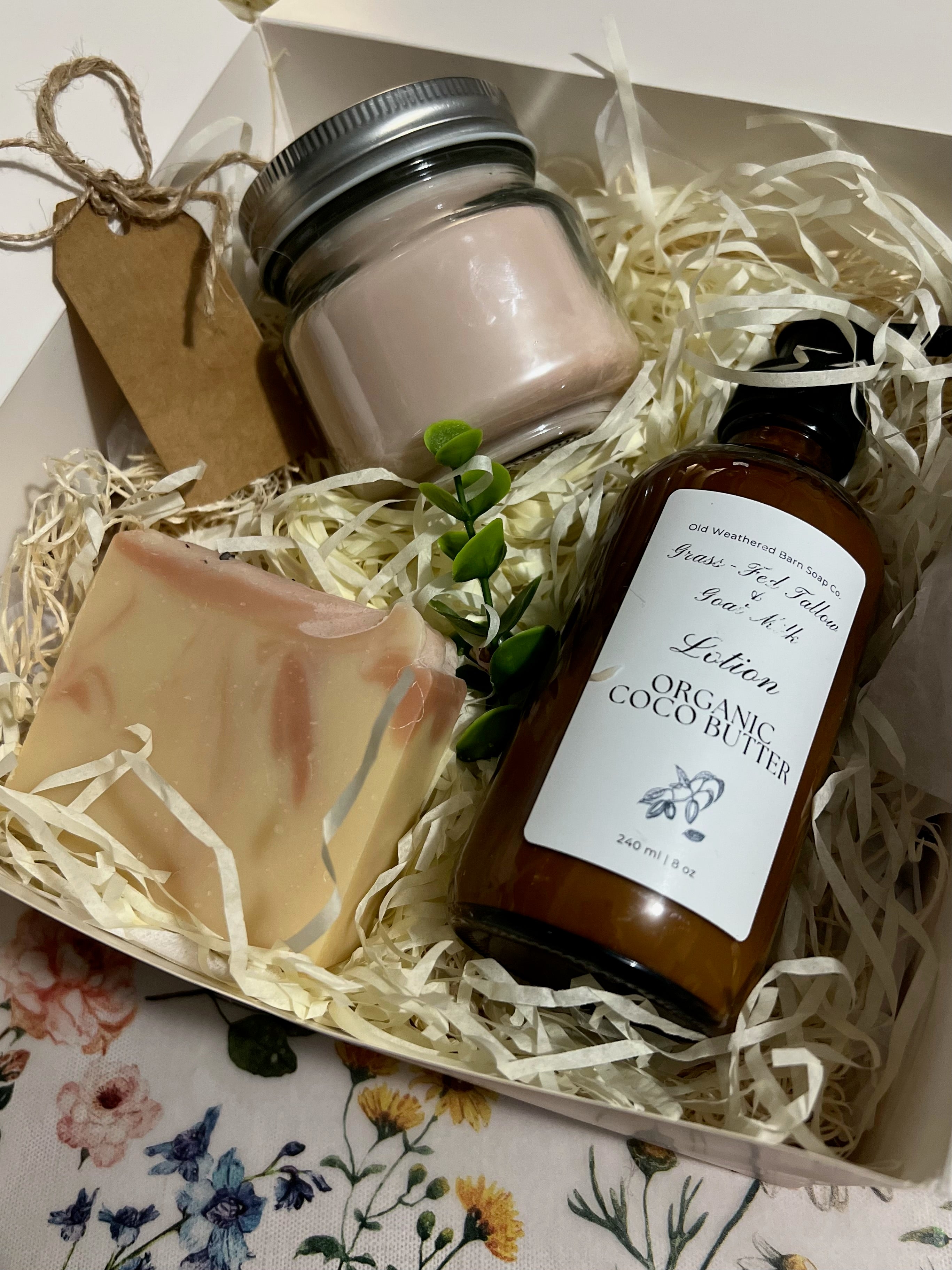 Rose Petal Mothers Day Gift Box